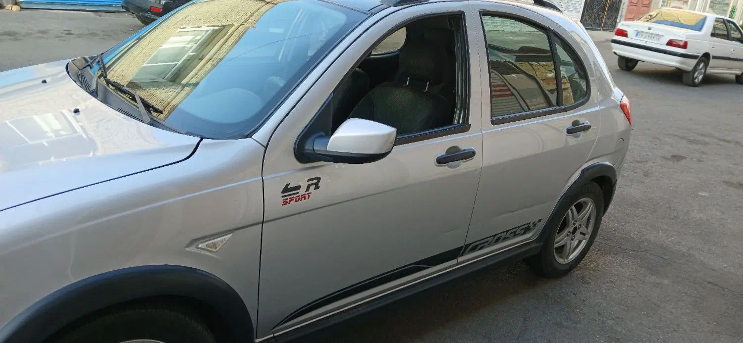 کوییک R دنده‌ای - 1399
