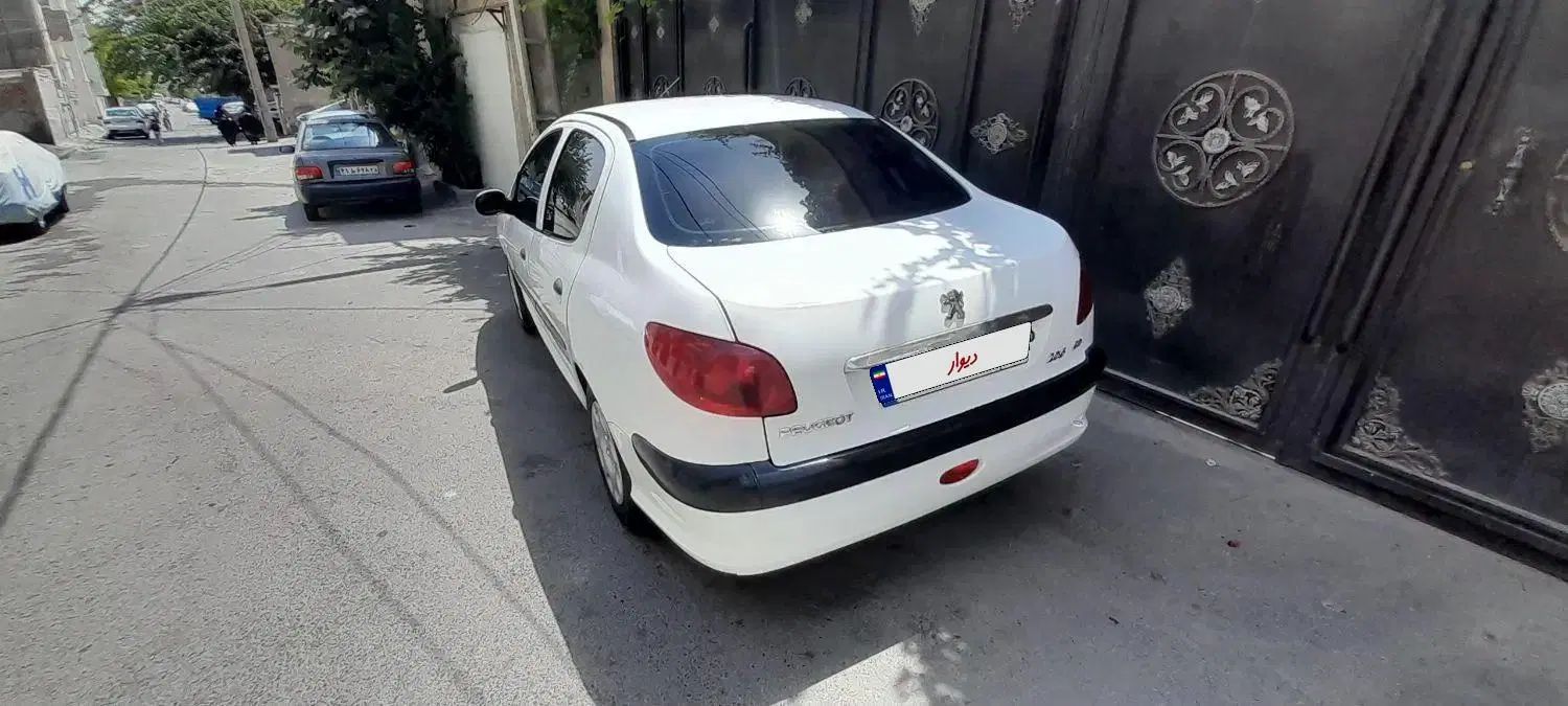 پژو ۲۰۶ صندوق دار v8 - 1390