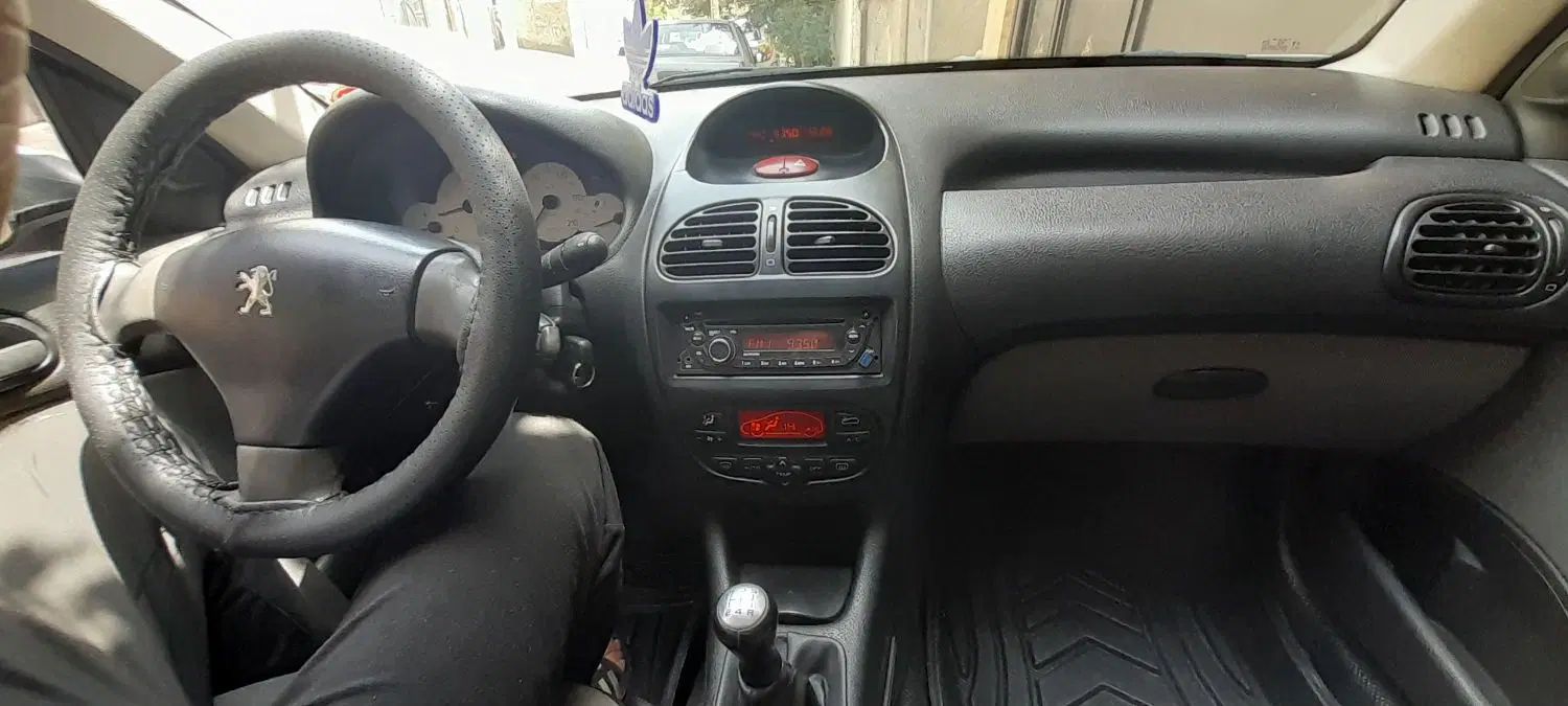 پژو ۲۰۶ صندوق دار v8 - 1390