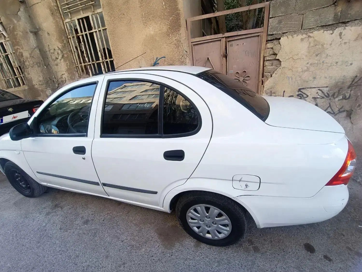 تیبا صندوق دار EX - 1395
