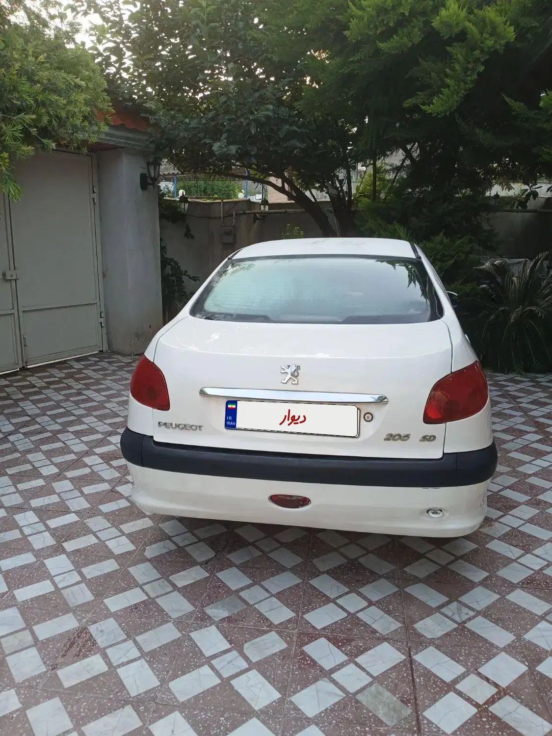 پژو ۲۰۶ صندوق دار v8 - 1390