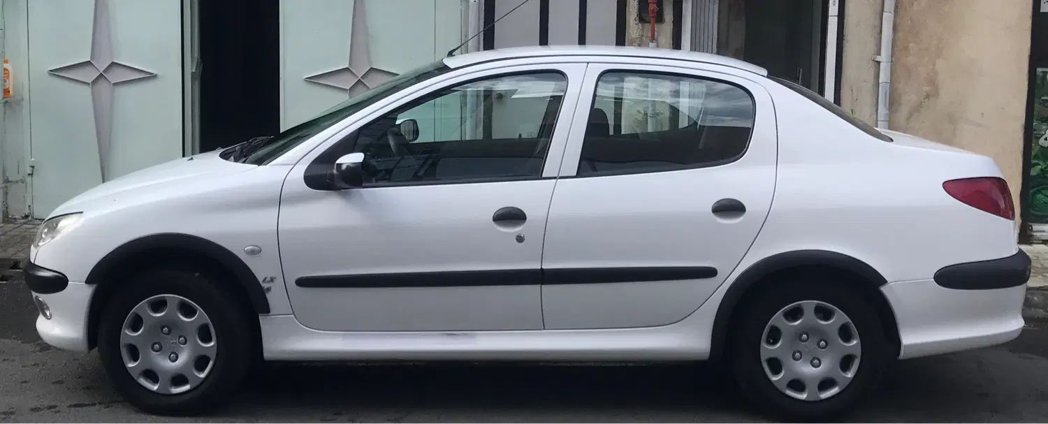 پژو ۲۰۶ صندوق دار v8 - 1398