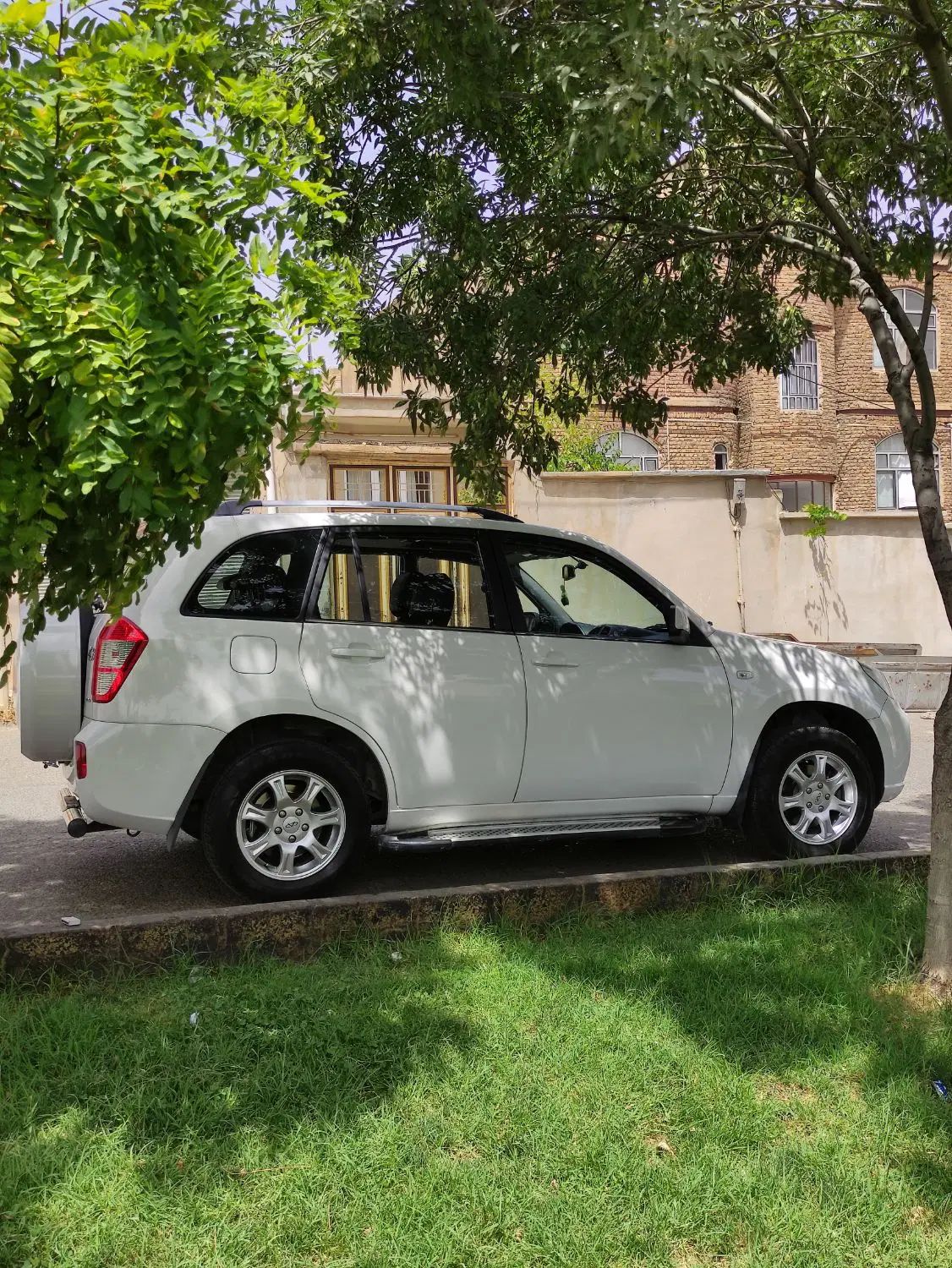 ام وی ام X33 دنده‌ای ساده - 1395