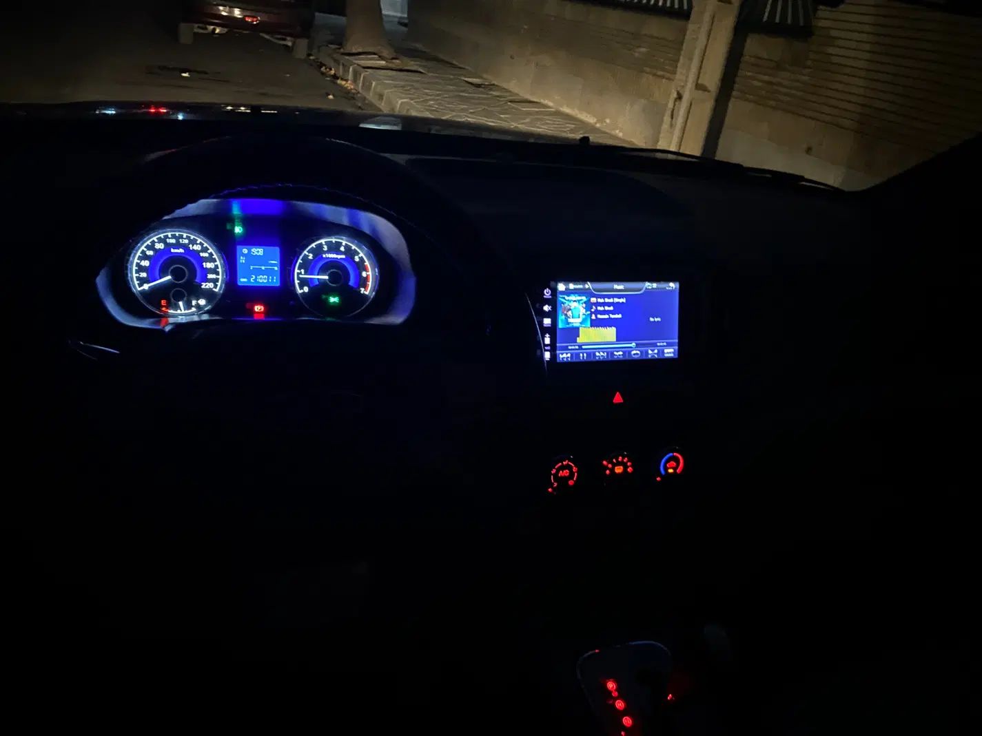 ام وی ام 550 اتوماتیک - 1396