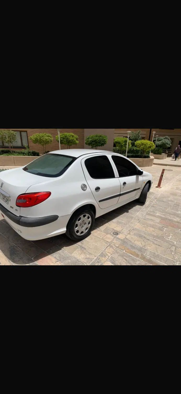 پژو ۲۰۶ صندوق دار v8 - 1393