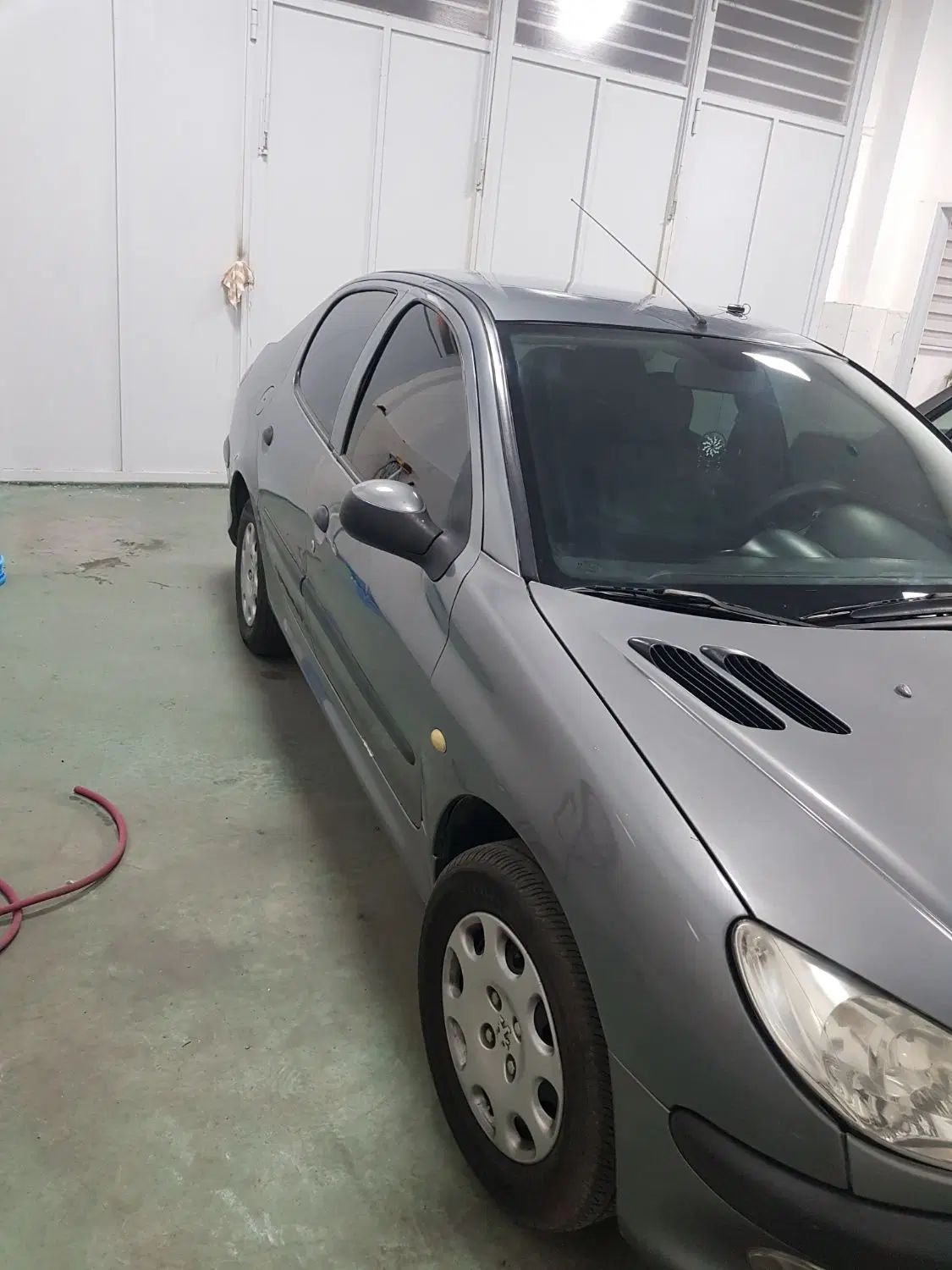 پژو ۲۰۶ صندوق دار v8 - 1396