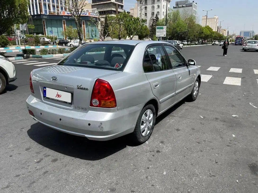 هیوندای ورنا اتوماتیک - 1387