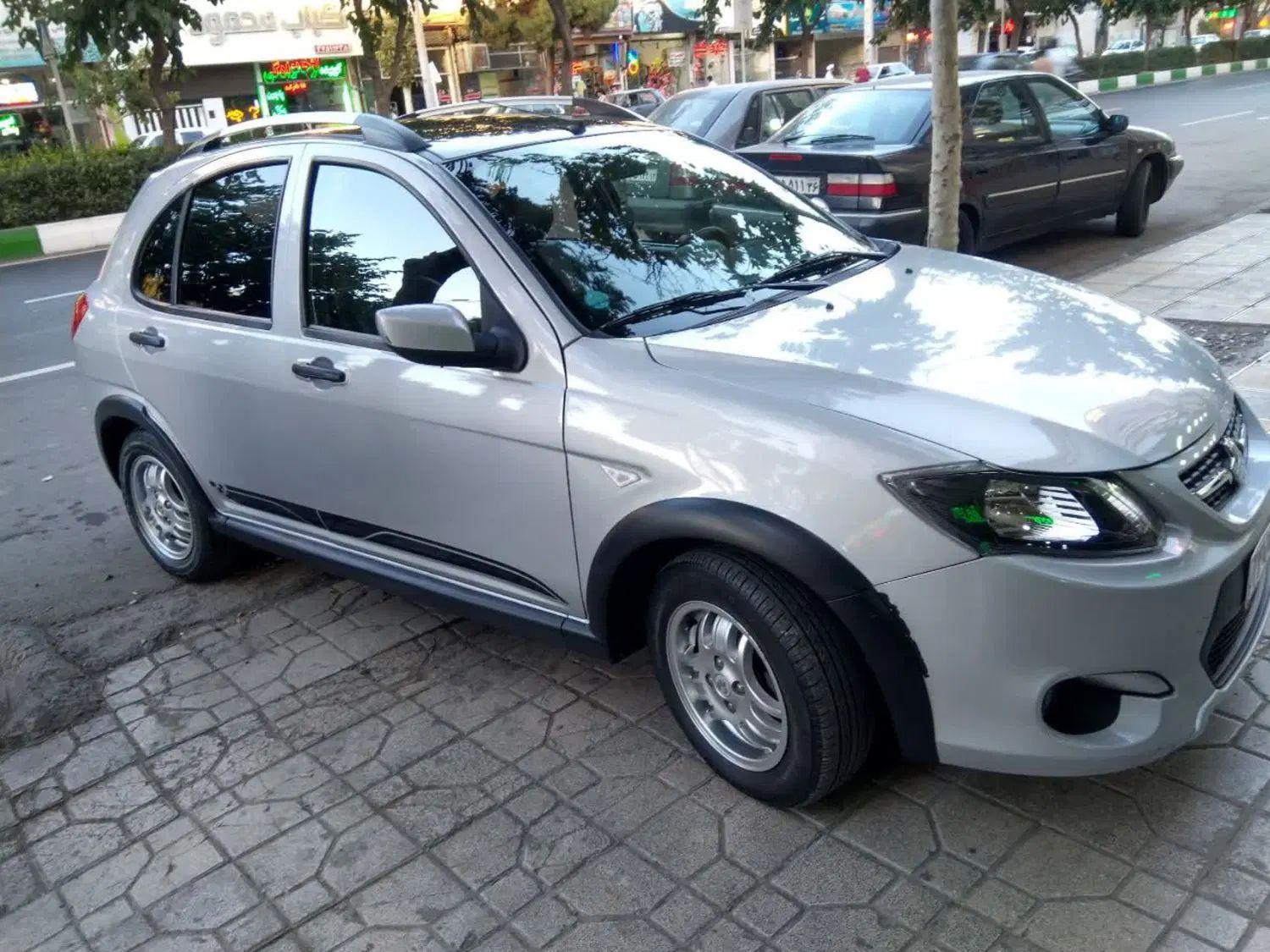 خودرو کوییک، R آگهی ann_20074351
