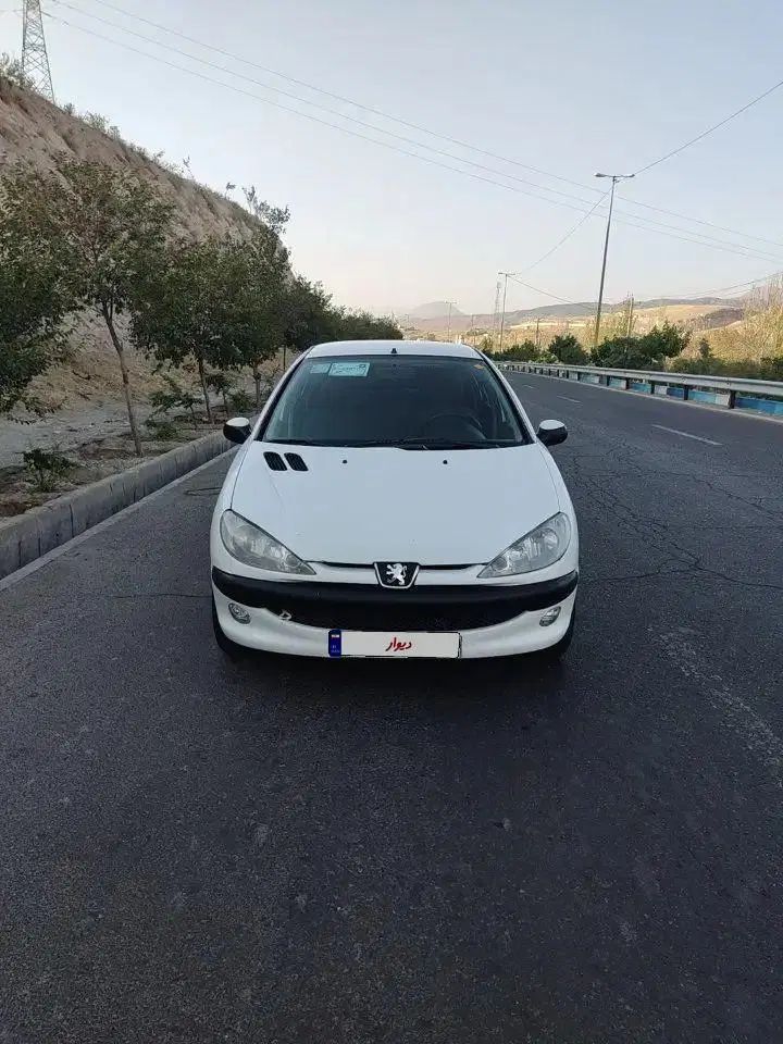 پژو ۲۰۶ صندوق دار v8 - 1390
