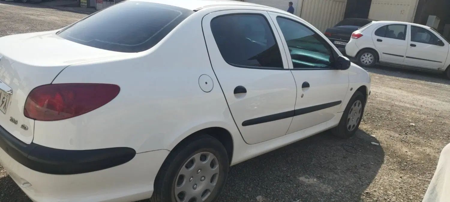 پژو ۲۰۶ صندوق دار v8 - 1397