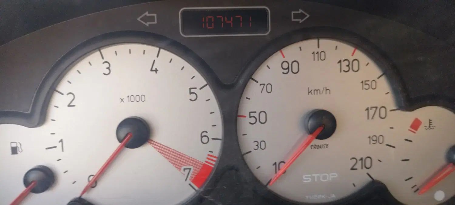 پژو ۲۰۶ صندوق دار v8 - 1397