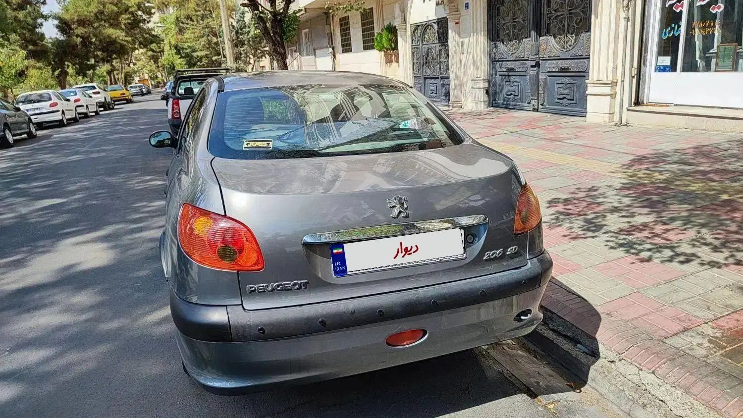 پژو ۲۰۶ صندوق دار v8 - 1392