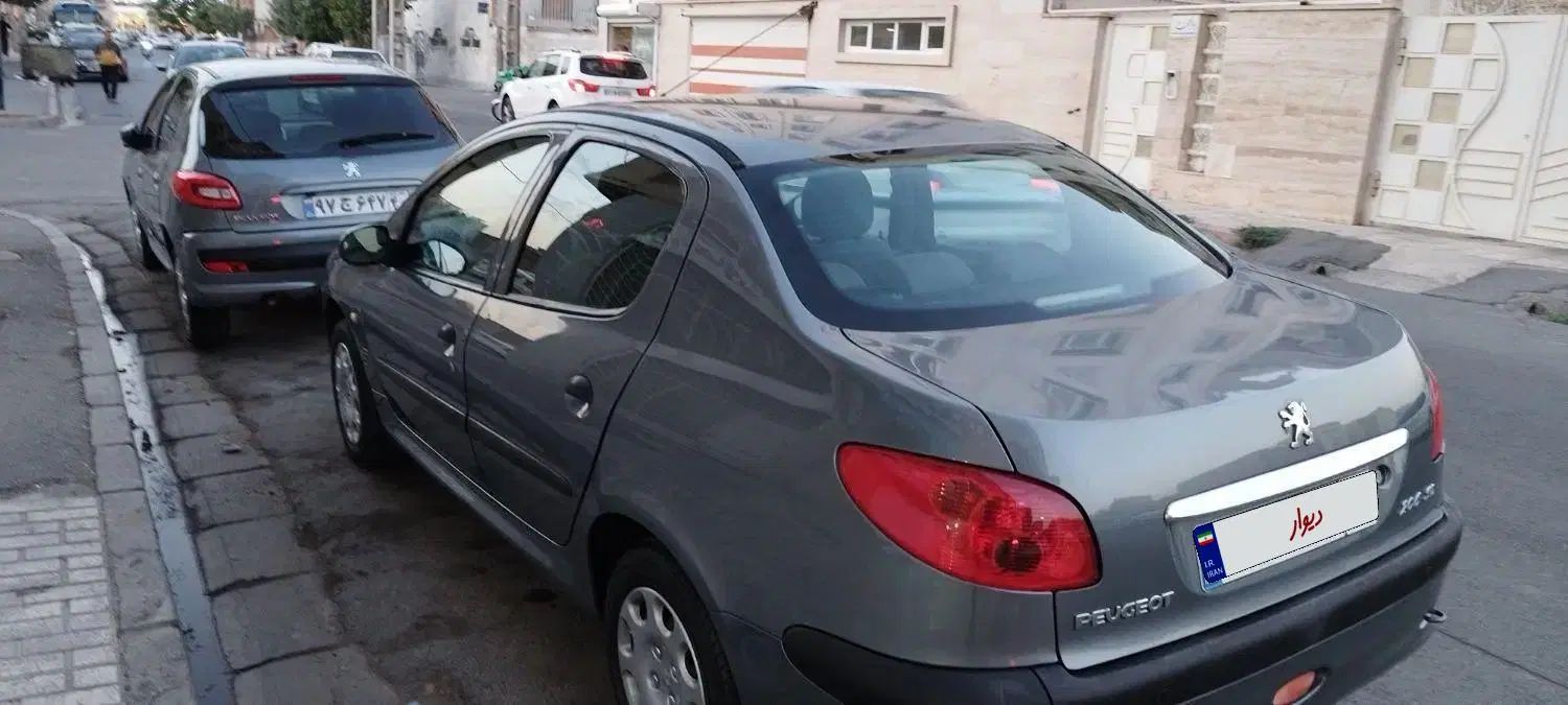 پژو ۲۰۶ صندوق دار v8 - 1395