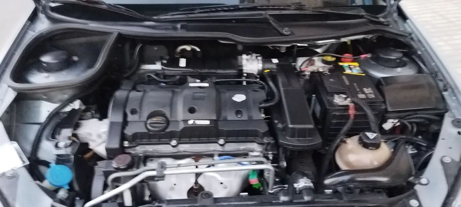 پژو ۲۰۶ صندوق دار v8 - 1395