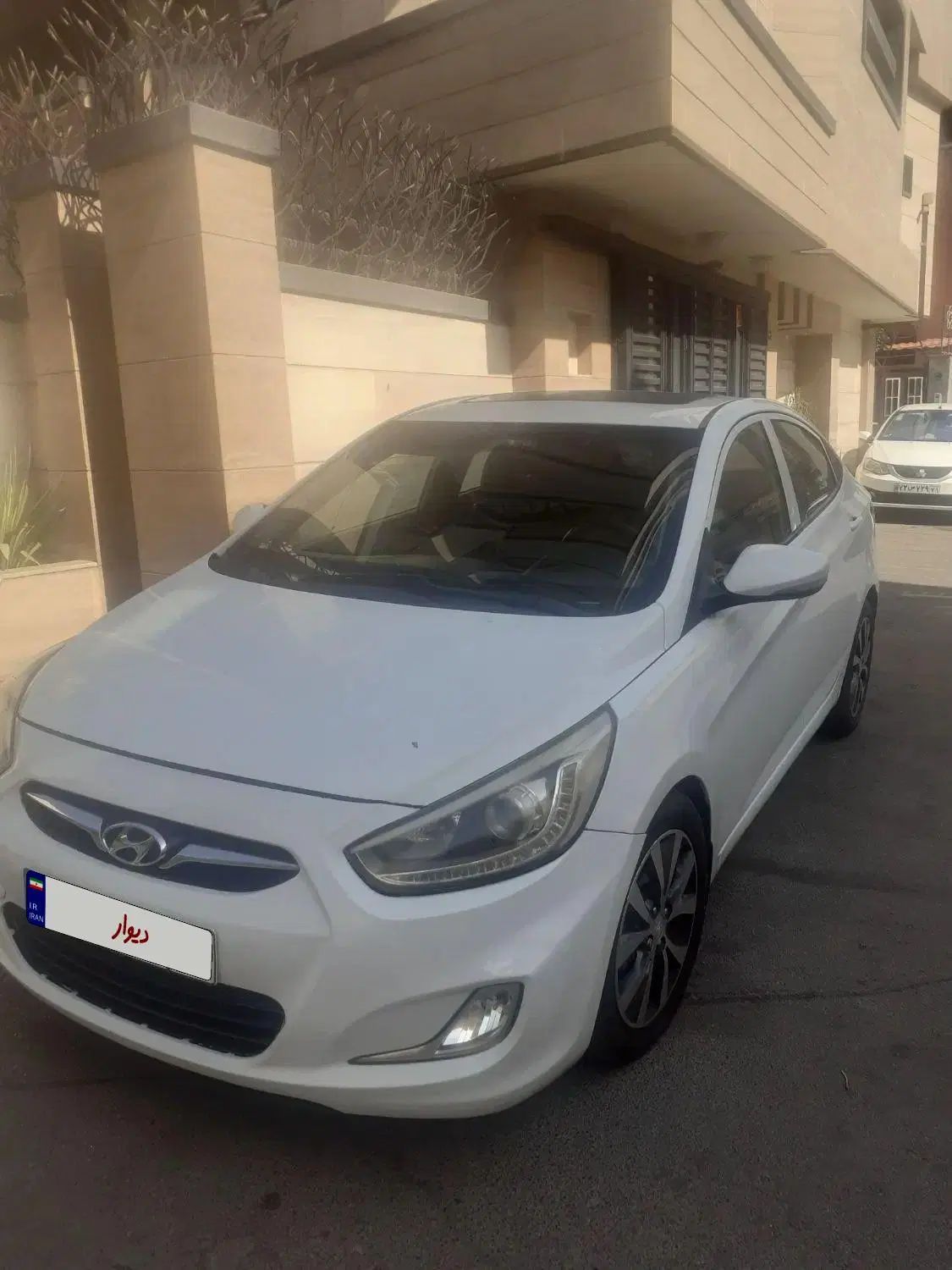 هیوندای اکسنت 1.6 لیتر بلو - 2015