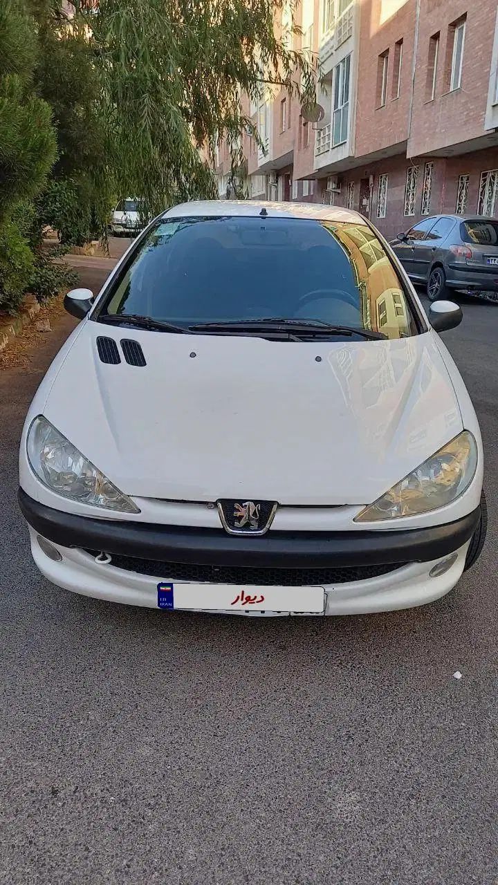 پژو ۲۰۶ صندوق دار v8 - 1395
