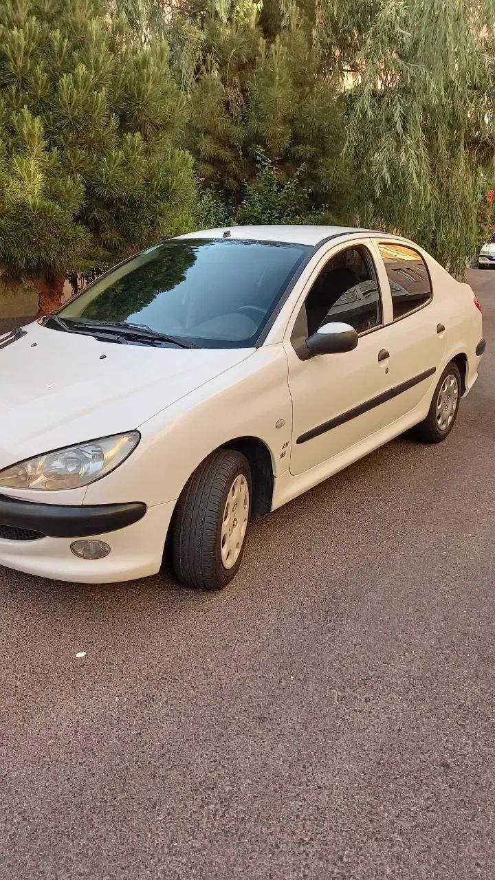 پژو ۲۰۶ صندوق دار v8 - 1395