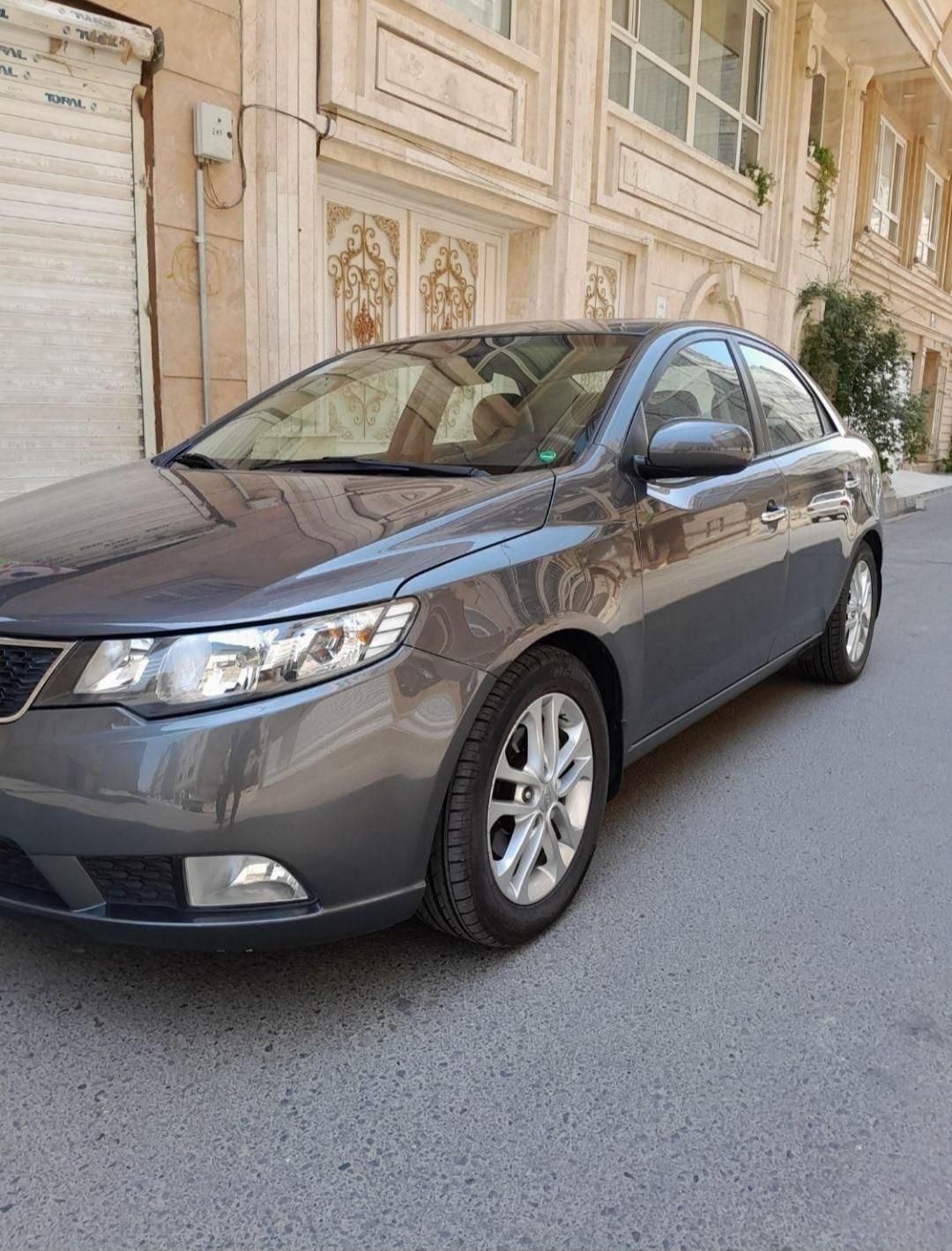کیا سراتو 2.0 لیتر اتوماتیک GT لاین - 2011