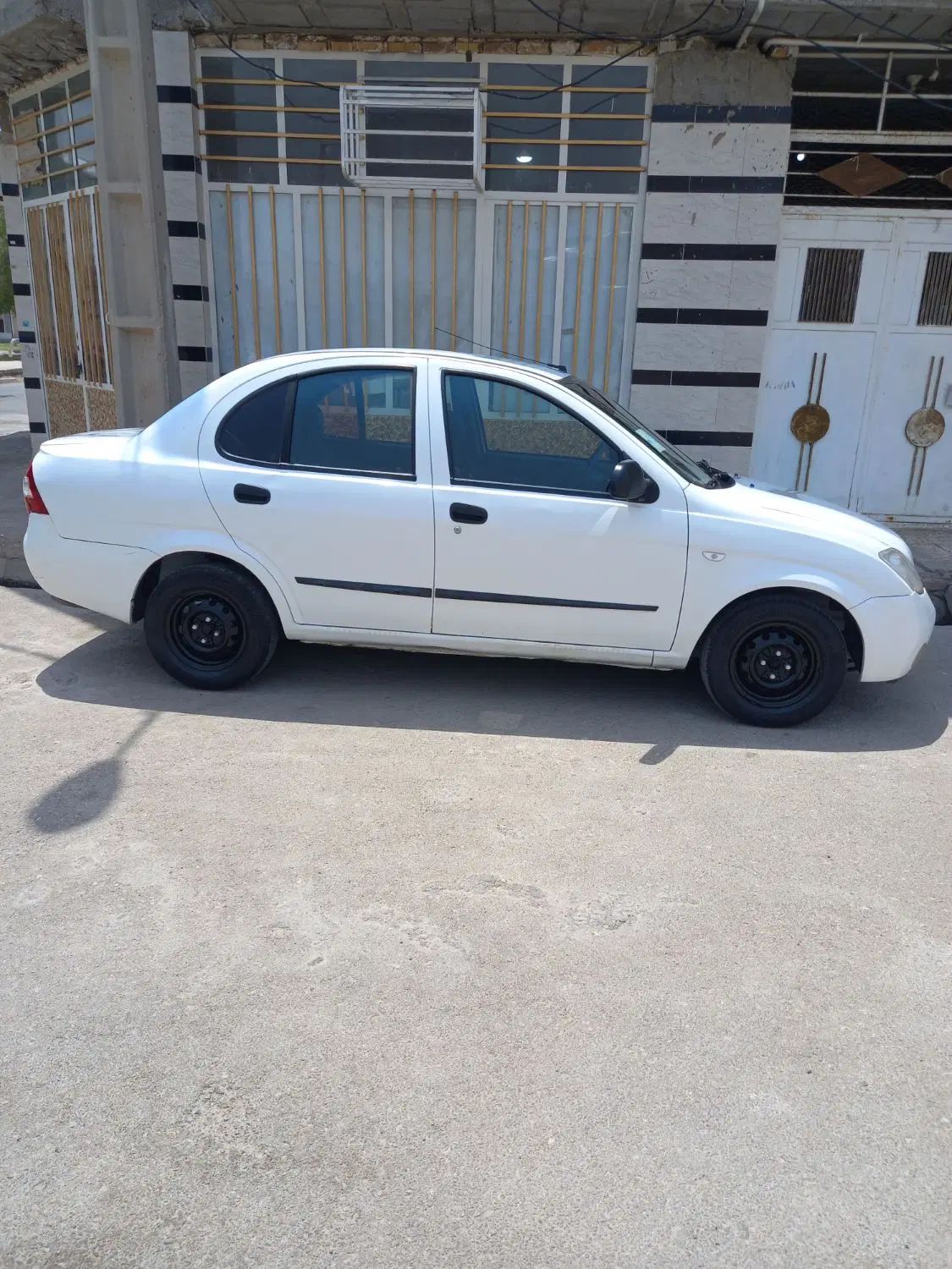 تیبا صندوق دار SX - 1396