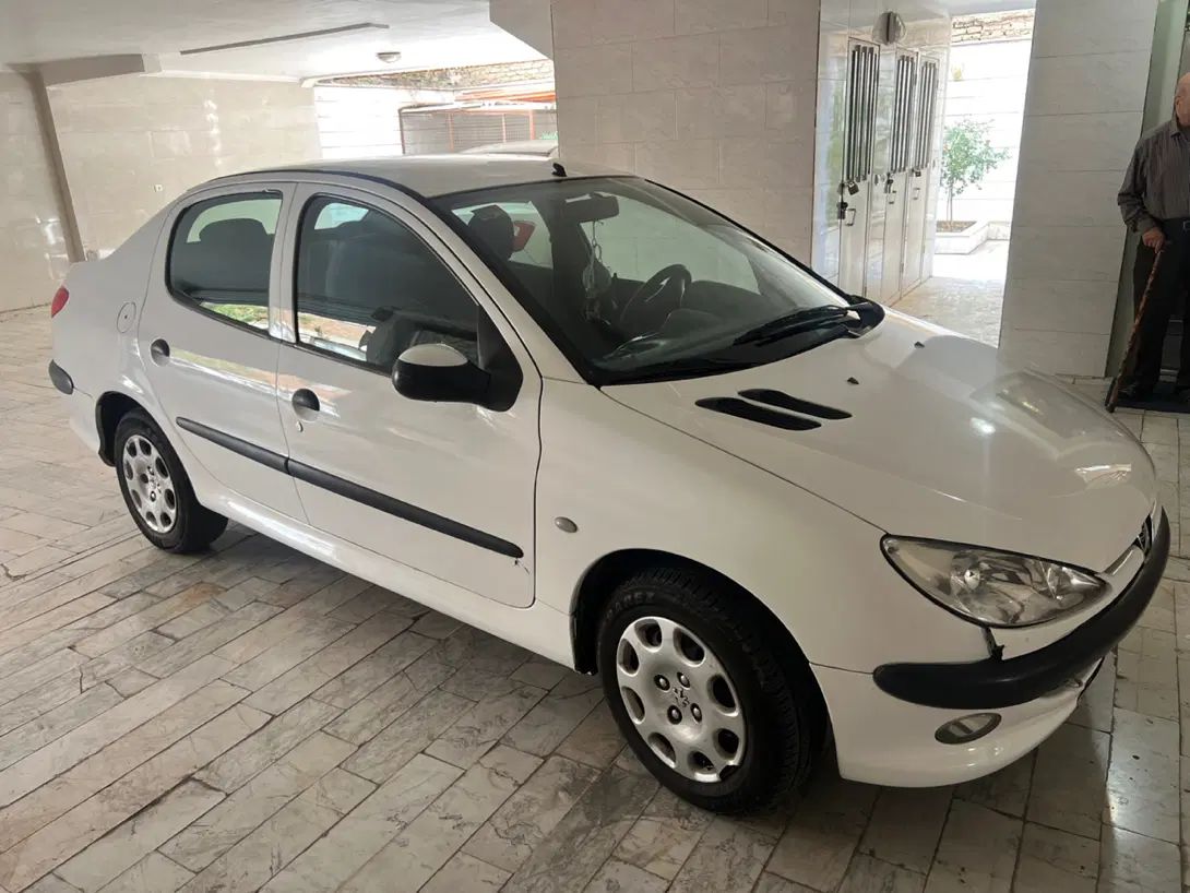 پژو ۲۰۶ صندوق دار v8 - 1394
