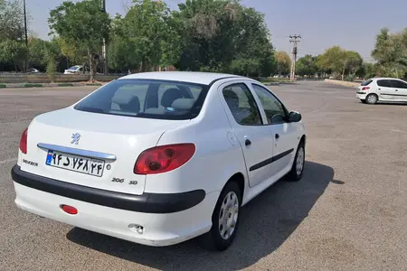 پژو ۲۰۶ صندوق دار v8 - 1396