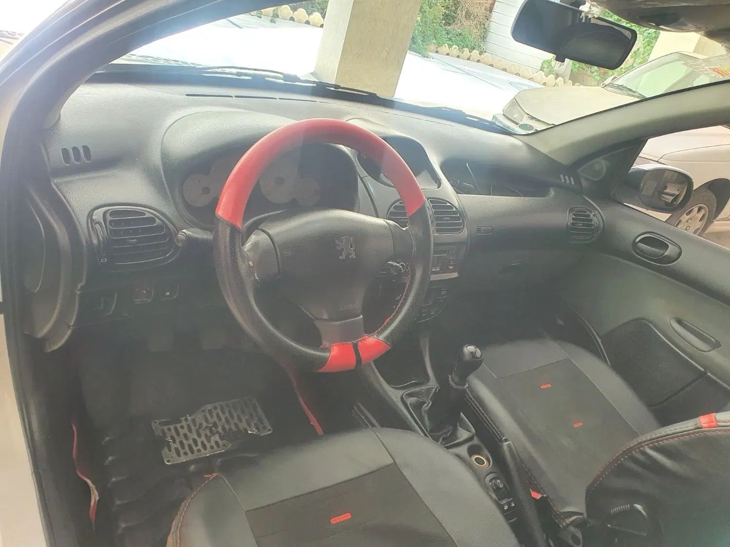 پژو ۲۰۶ صندوق دار v8 - 1399
