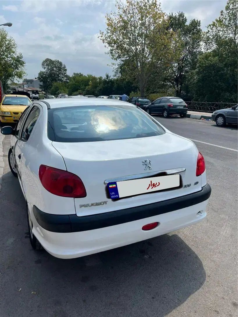 پژو ۲۰۶ صندوق دار v8 - 1395