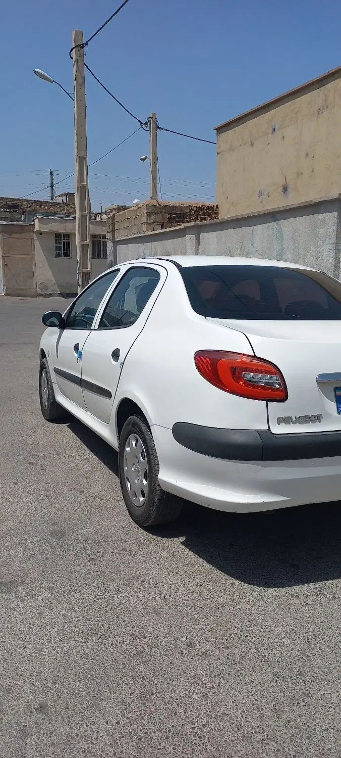 پژو ۲۰۶ صندوق دار v8 - 1390