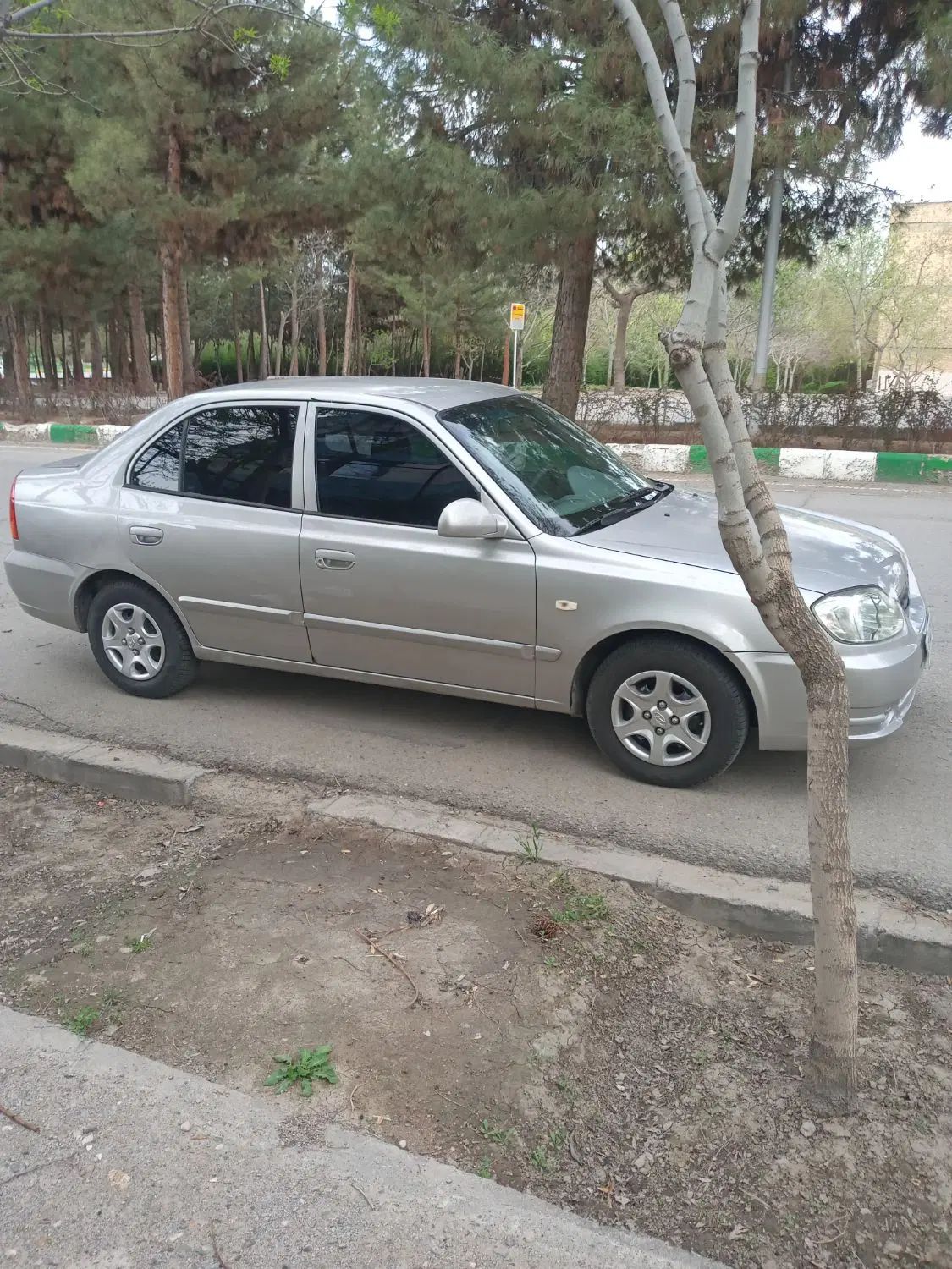 هیوندای ورنا دنده‌ ای - 1383