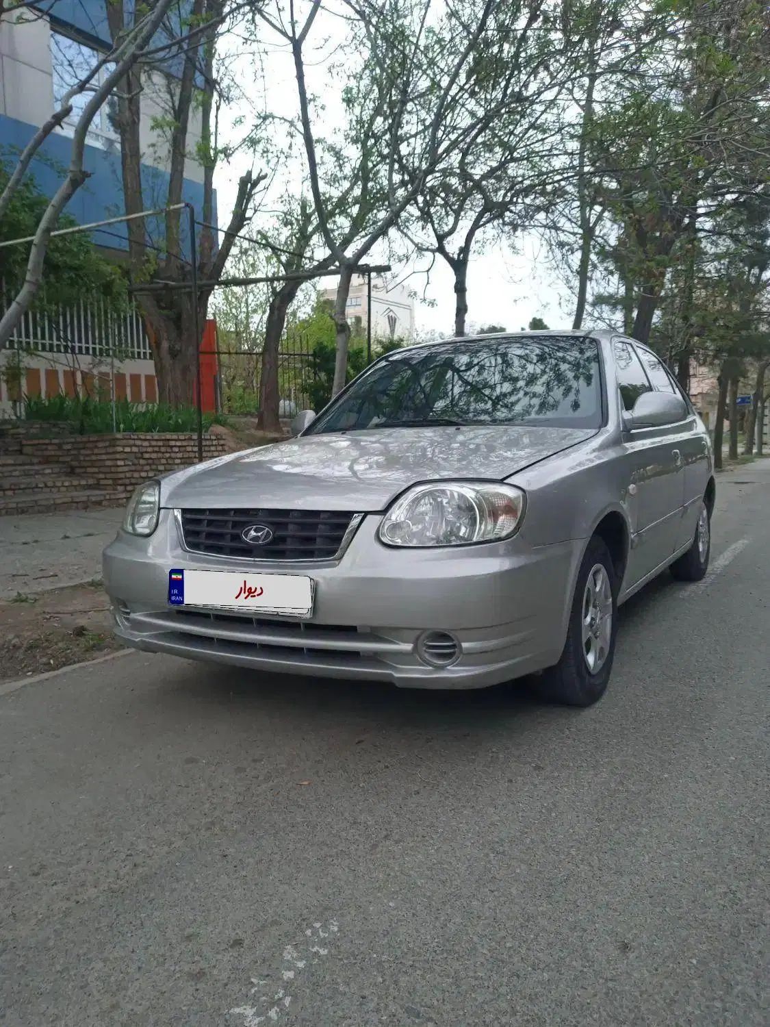 هیوندای ورنا دنده‌ ای - 1383