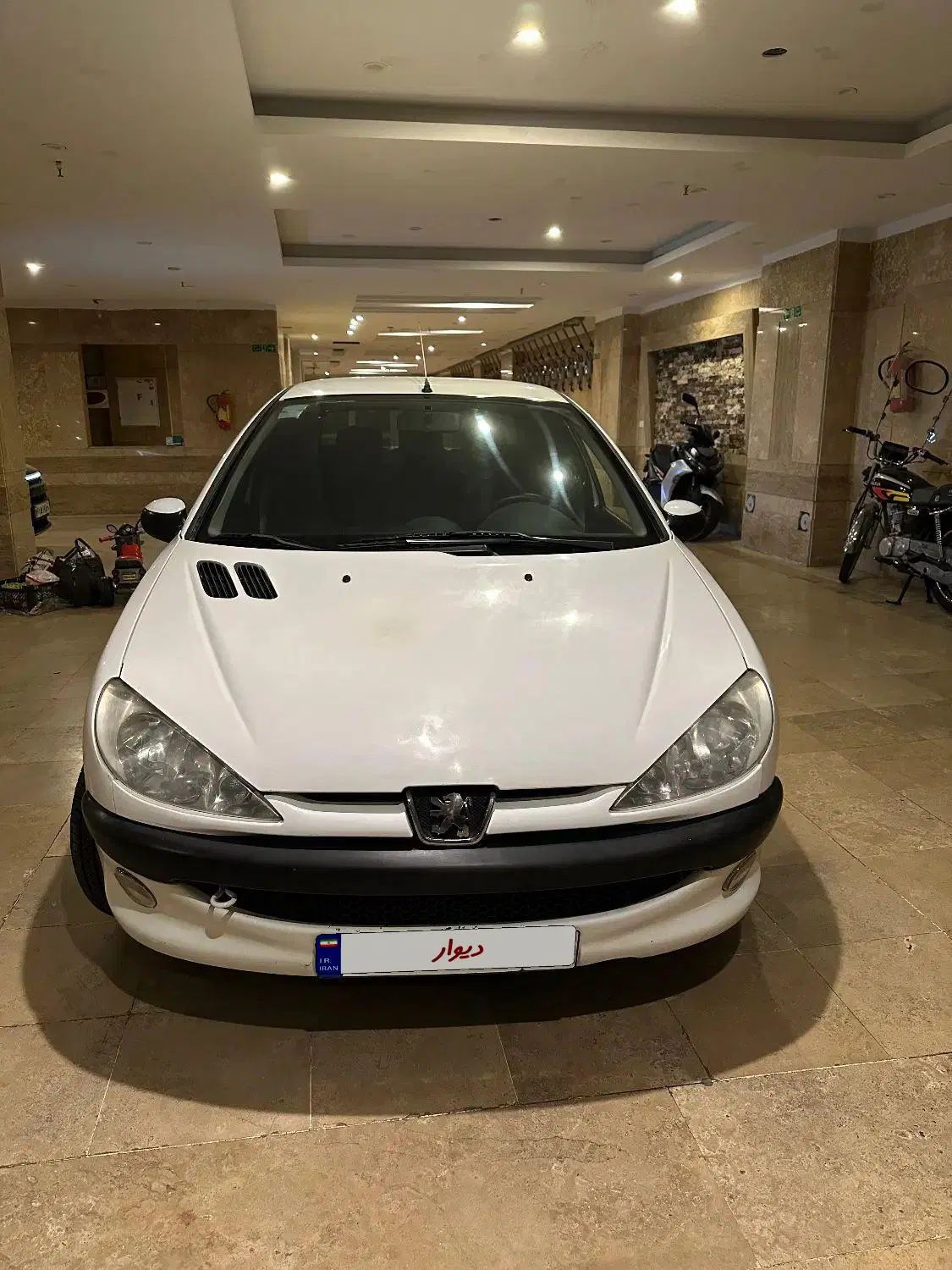 پژو ۲۰۶ صندوق دار v8 - 1393