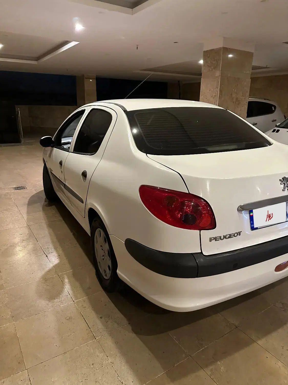 پژو ۲۰۶ صندوق دار v8 - 1393