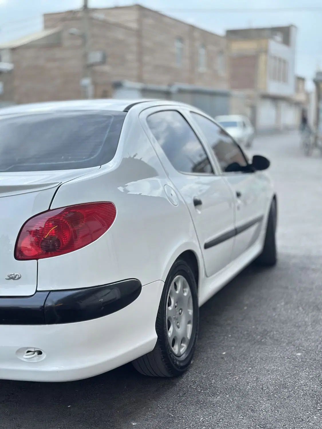 پژو ۲۰۶ صندوق دار v8 - 1394