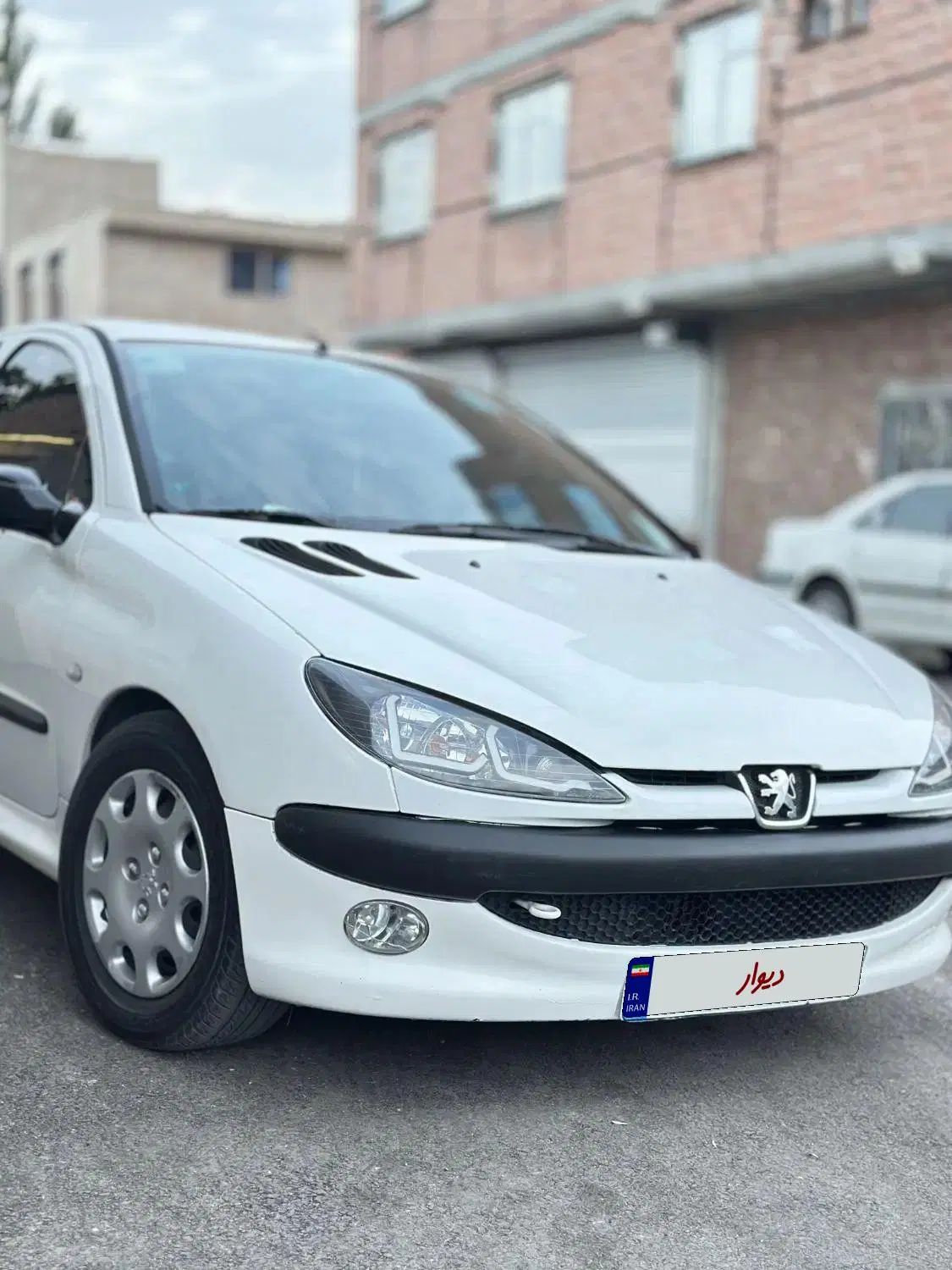 پژو ۲۰۶ صندوق دار v8 - 1394