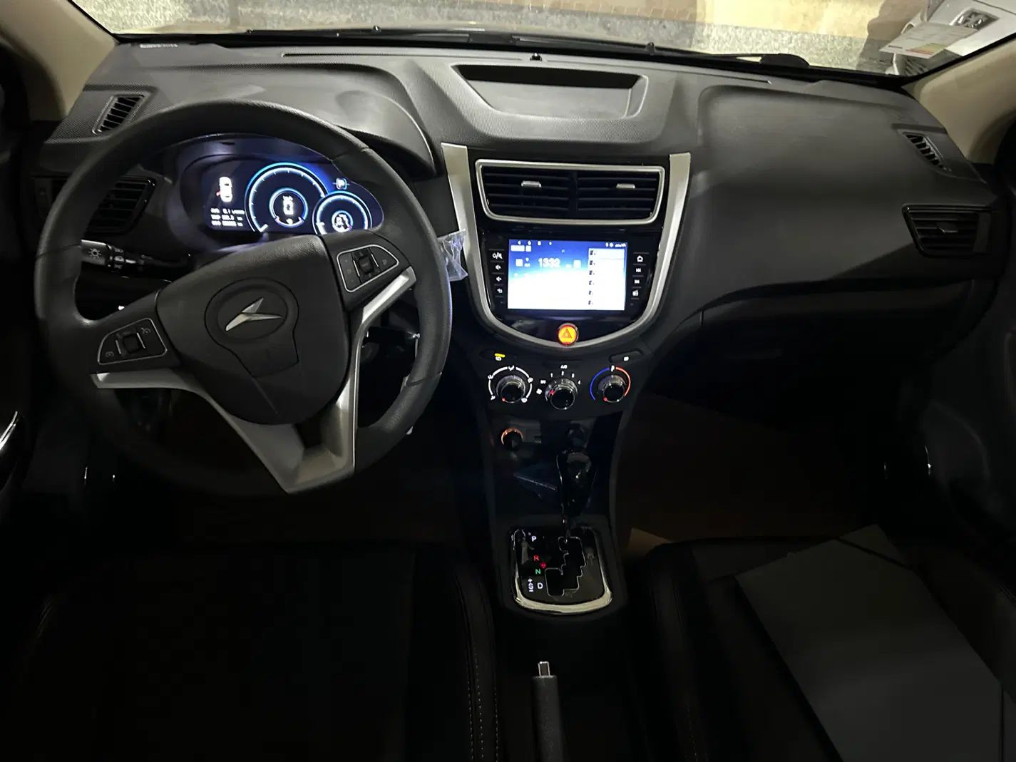 جک J4 اتوماتیک ساده - 1404