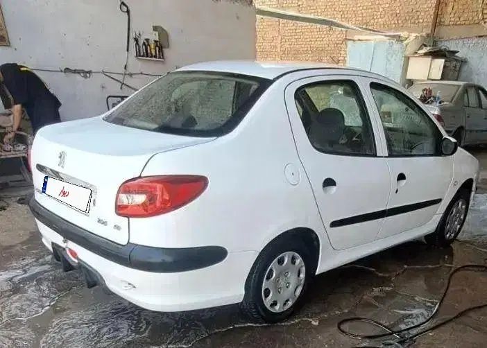 پژو ۲۰۶ صندوق دار v8 - 1395