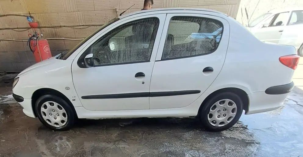 پژو ۲۰۶ صندوق دار v8 - 1395