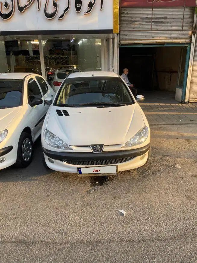 پژو ۲۰۶ صندوق دار v8 - 1395