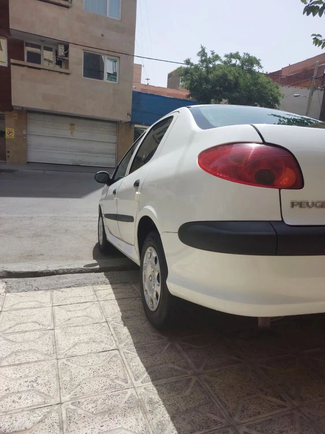 پژو ۲۰۶ صندوق دار v8 - 1395