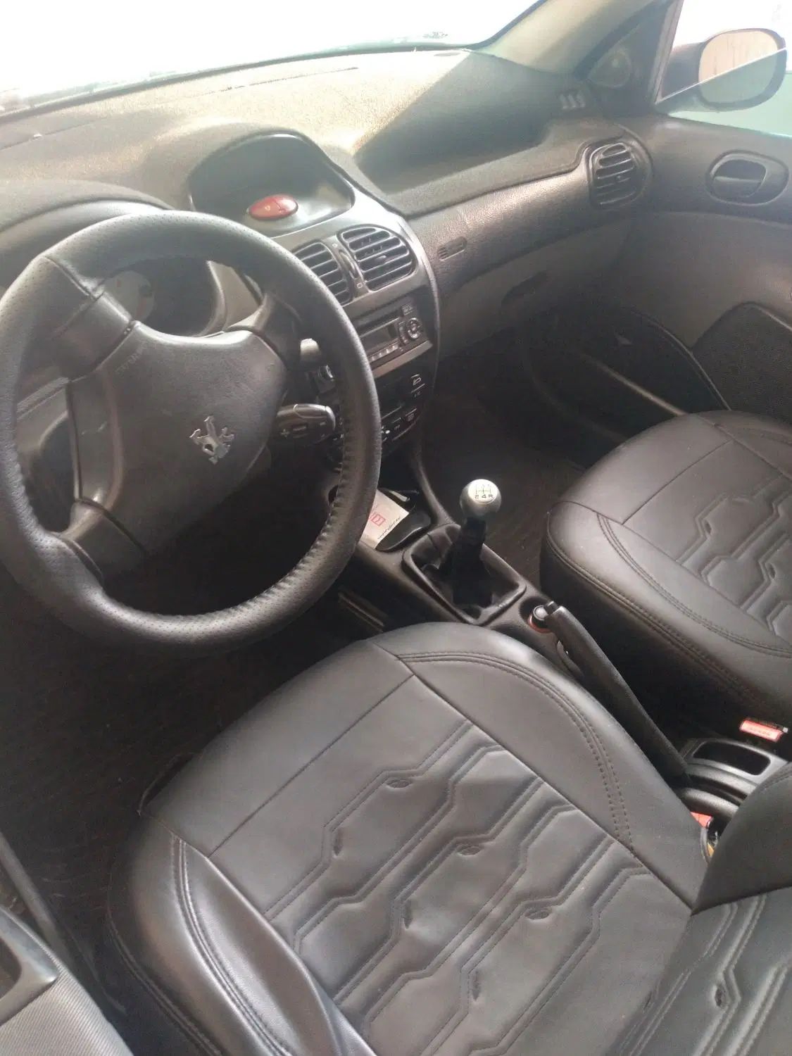 پژو ۲۰۶ صندوق دار v8 - 1395