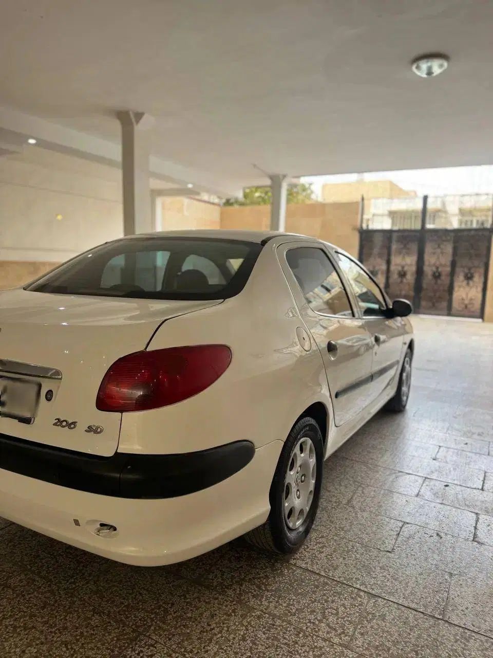 پژو ۲۰۶ صندوق دار v8 - 1396