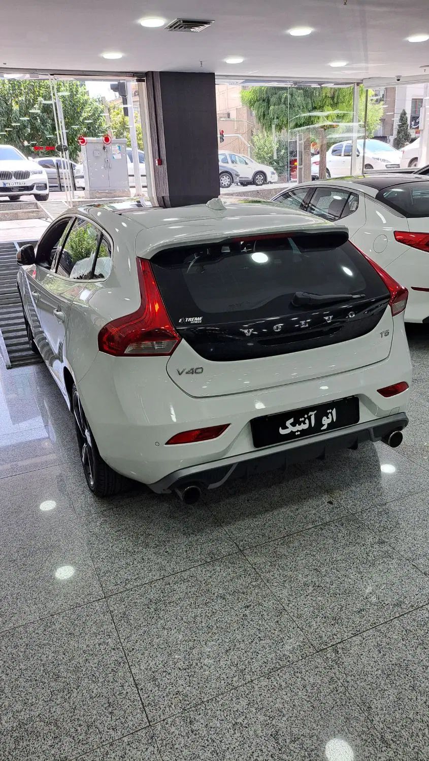 ولوو V40 R-DESIGN PLUS - 2014