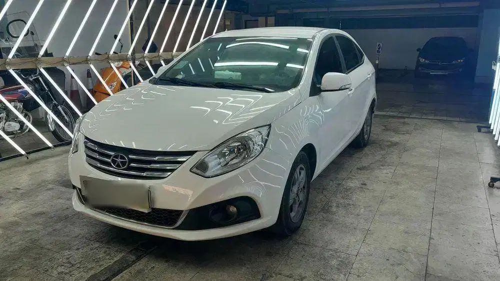 جک J4 اتوماتیک ساده - 1401