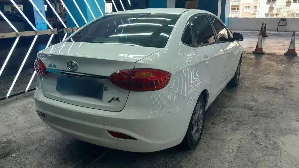 جک J4 اتوماتیک ساده - 1401