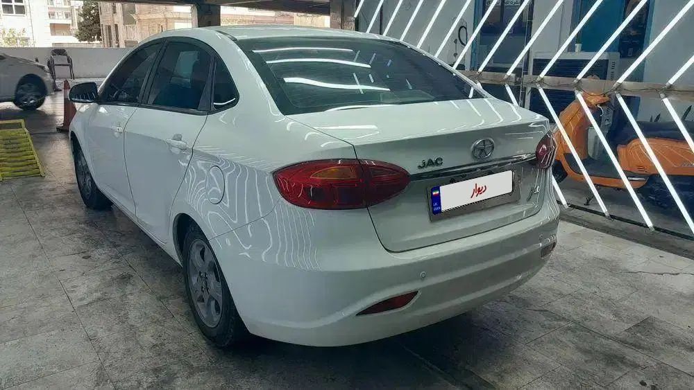 جک J4 اتوماتیک ساده - 1401