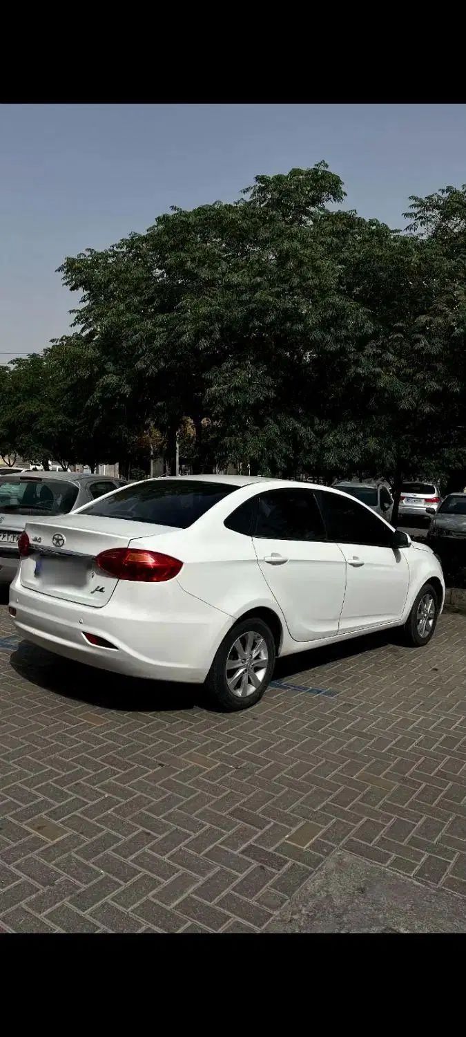 جک J4 اتوماتیک ساده - 1399