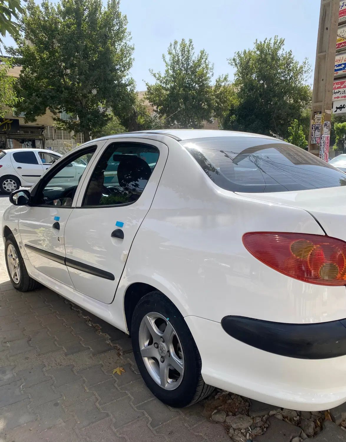 پژو ۲۰۶ صندوق دار v8 - 1393