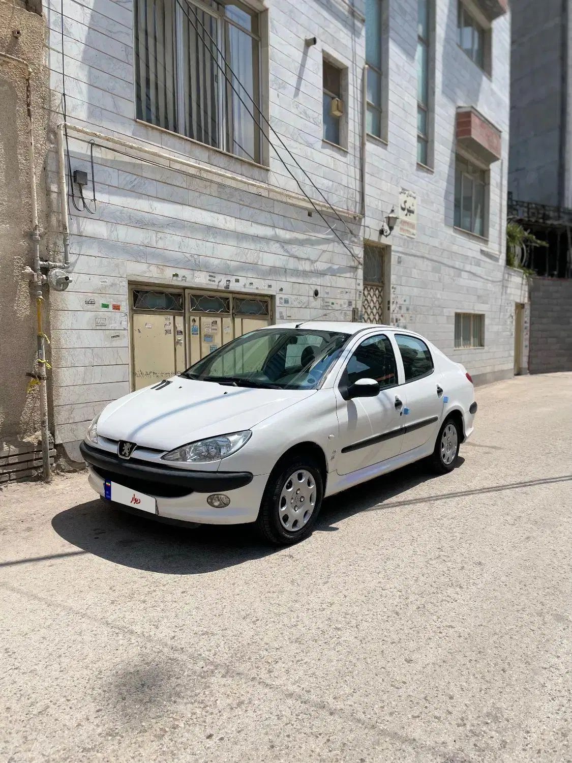 پژو ۲۰۶ صندوق دار v8 - 1396