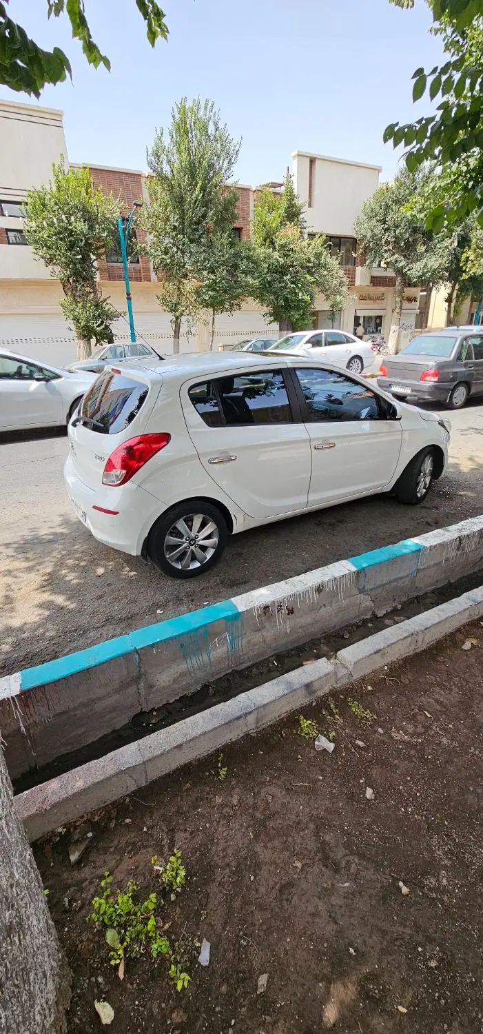 هیوندای i20 فول وارداتی - 2014