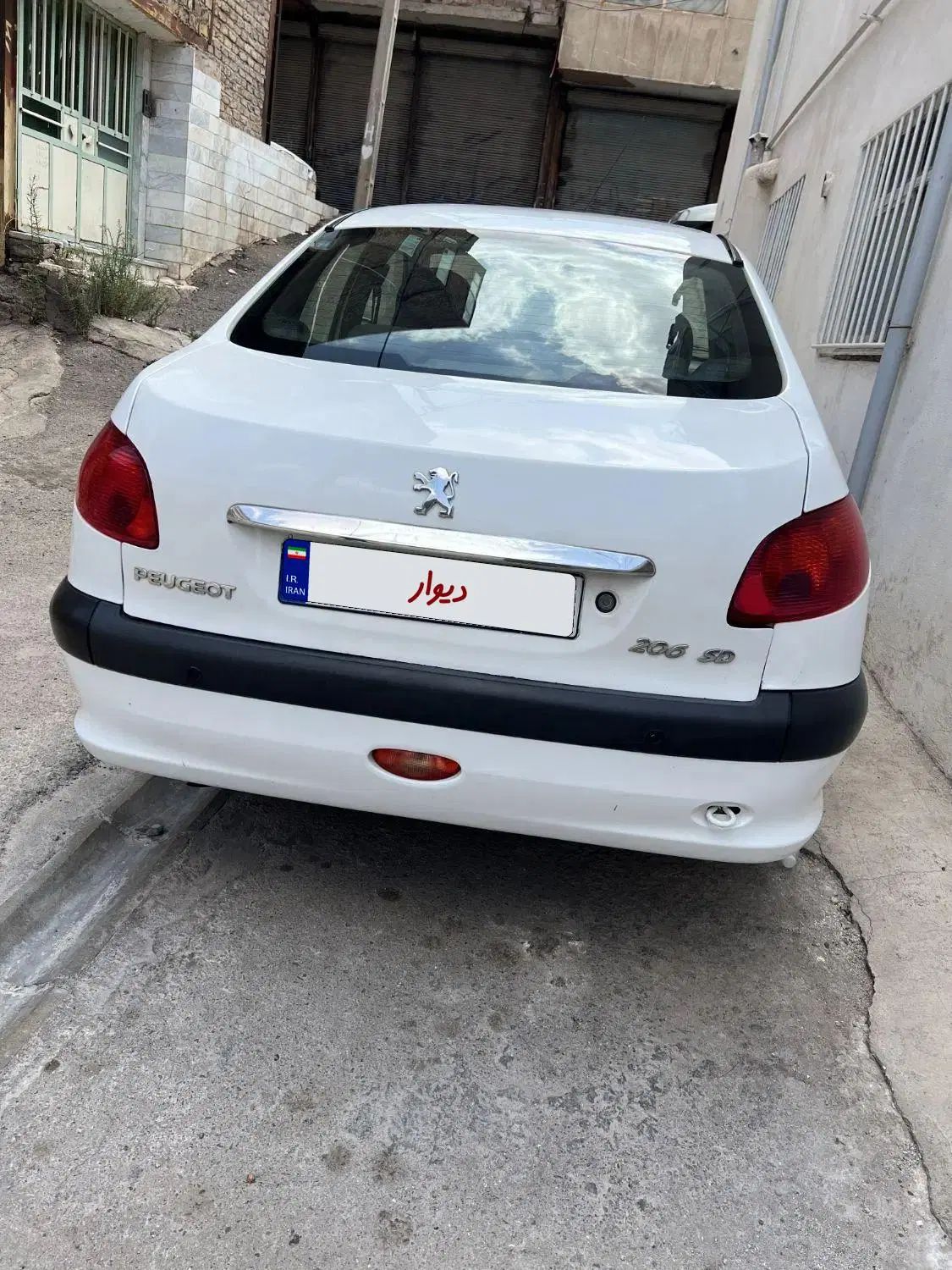 پژو ۲۰۶ صندوق دار v8 - 1393